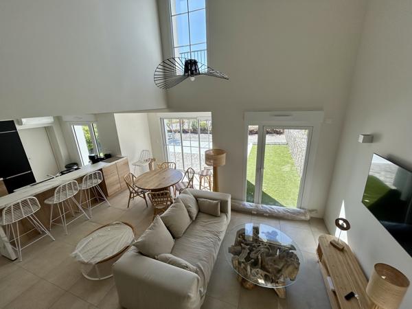 Maison
         5 pièces
        - 152 m² Bien prestige