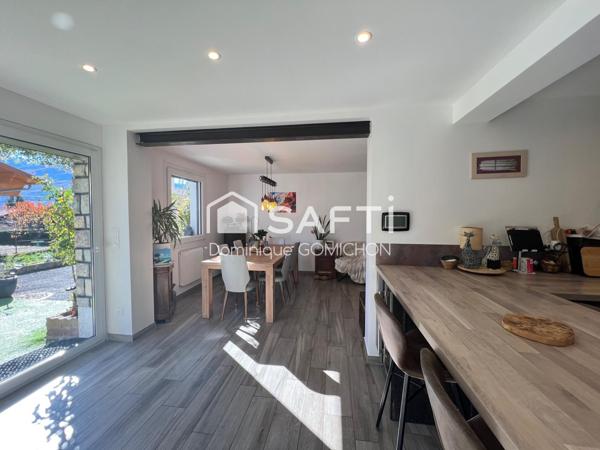 Jolie maison rénovée avec goût, à proximité des commodités