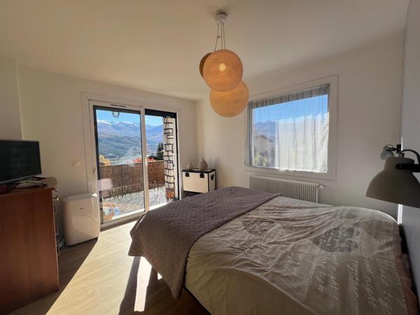 Jolie maison rénovée avec goût, à proximité des commodités