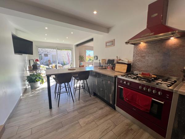 Jolie maison rénovée avec goût, à proximité des commodités