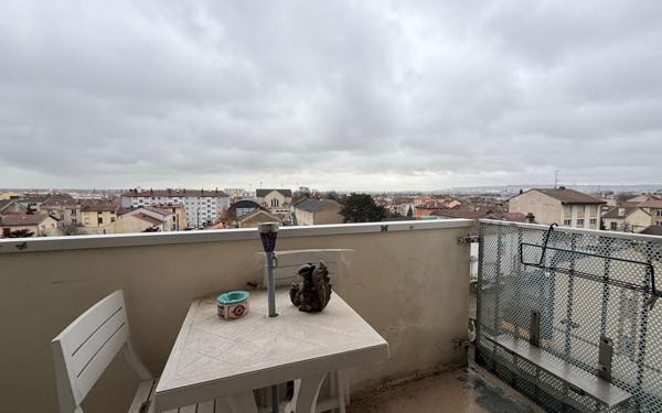 Appartement à vendre    4 pièces •  Saint-Max