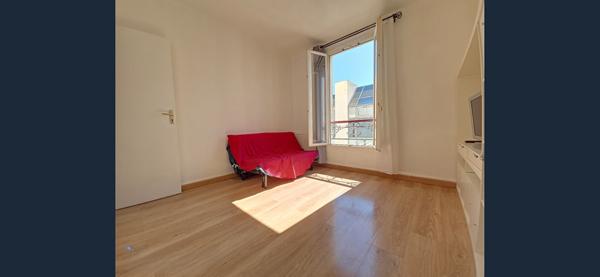 2 PIECES, Paris 75020