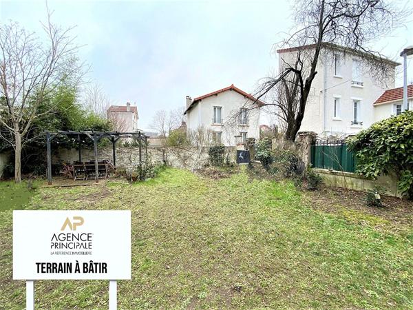 Terrain €330 000 ** - Référence 14968