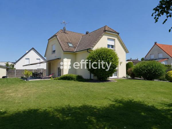 Maison
         5 pièces
        - 158 m² 586 500 € *