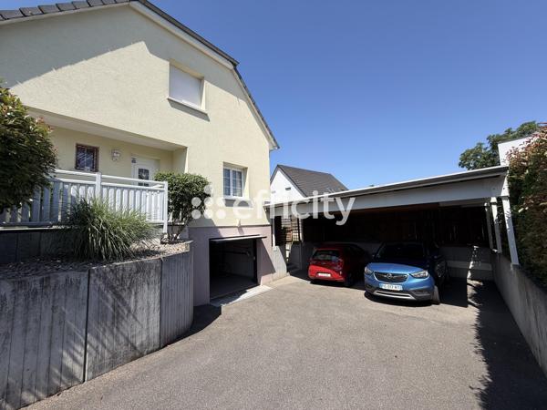 Maison
         5 pièces
        - 158 m² 586 500 € *