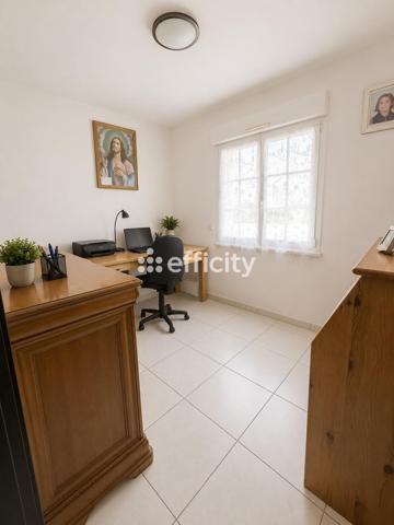 Maison
         5 pièces
        - 158 m² 586 500 € *