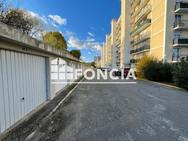 Location Parking 8 m² - BVD I.BONNAFOUS BVD BL.DOUMERC Montauban 82000
