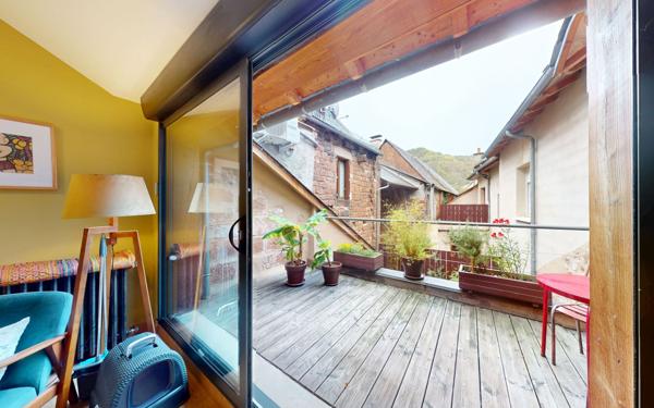 Maison à vendre    7 pièces •  Marcillac-Vallon