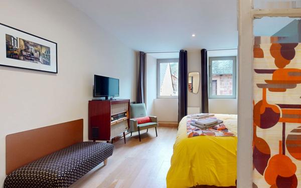 Maison à vendre    7 pièces •  Marcillac-Vallon