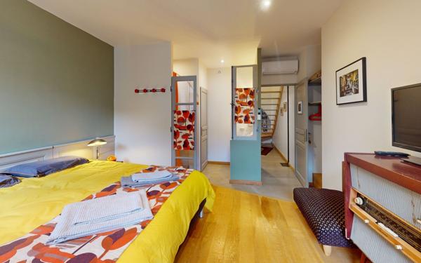 Maison à vendre    7 pièces •  Marcillac-Vallon