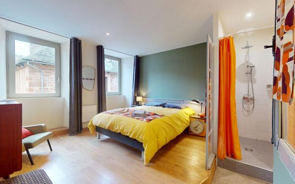 Maison à vendre    7 pièces •  Marcillac-Vallon