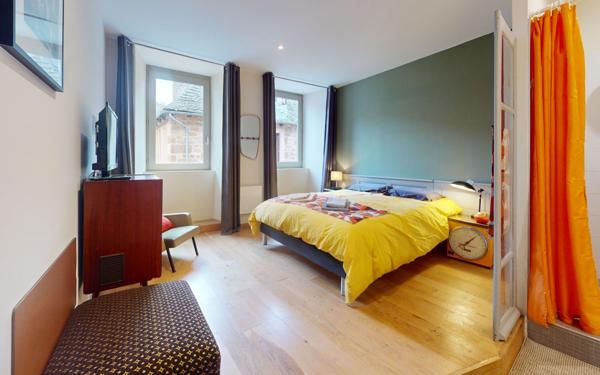 Maison à vendre    7 pièces •  Marcillac-Vallon