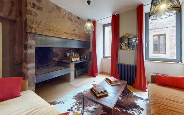 Maison à vendre    7 pièces •  Marcillac-Vallon