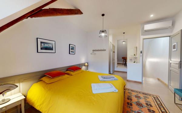 Maison à vendre    7 pièces •  Marcillac-Vallon