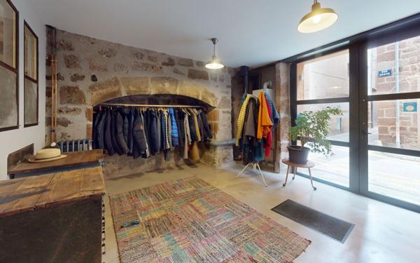 Maison à vendre    7 pièces •  Marcillac-Vallon