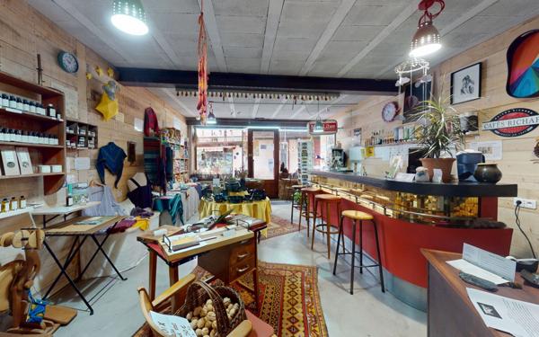 Maison à vendre    7 pièces •  Marcillac-Vallon