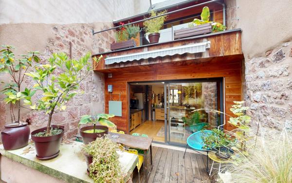 Maison à vendre    7 pièces •  Marcillac-Vallon