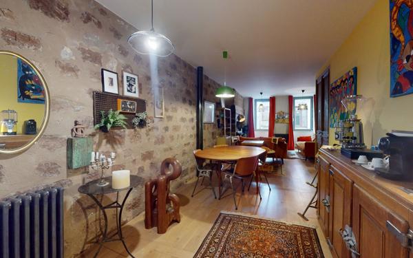 Maison à vendre    7 pièces •  Marcillac-Vallon