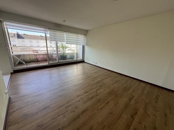 Vente appartement T3 – Vannes centre-ville – Balcon exposé Sud, ascenseur, box