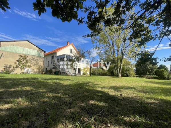 Maison 8 pièces - 198 m²