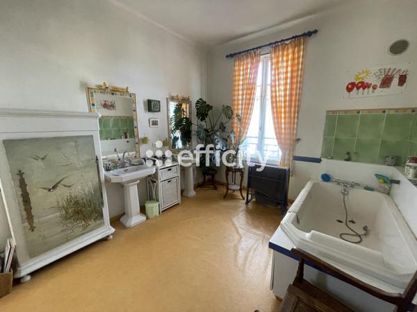 Maison 8 pièces - 198 m²