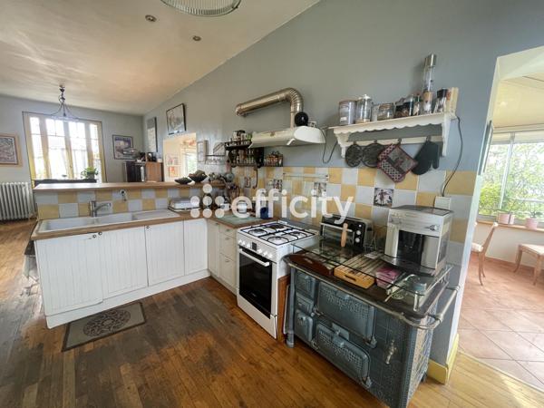 Maison 8 pièces - 198 m²