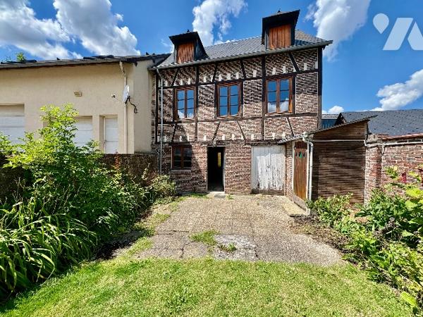 MAISON DE VILLE CENTRE VILLE GOURNAY EN BRAY AVEC JARDIN ET DEPENDANCE