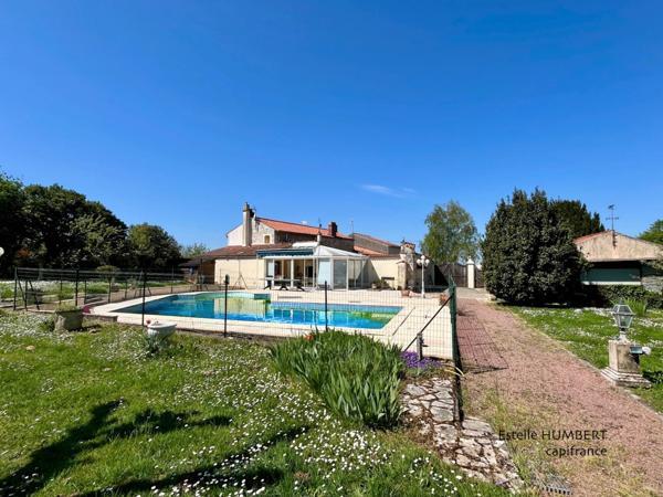 Maison Propriété 10 pièces-Véranda à 500m de Fontenay le Comte