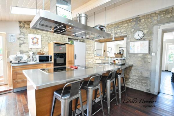 Maison Propriété 10 pièces-Véranda à 500m de Fontenay le Comte