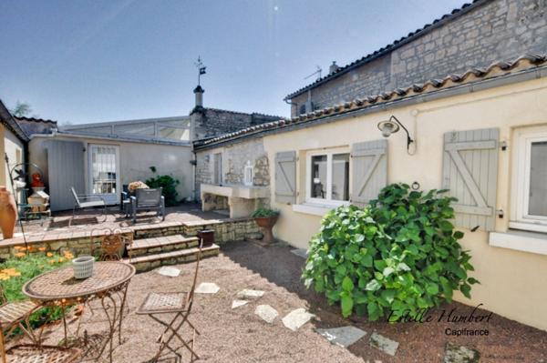 Maison Propriété 10 pièces-Véranda à 500m de Fontenay le Comte