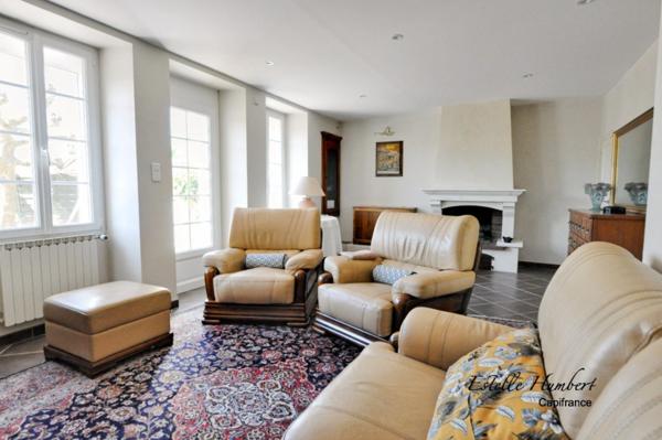 Maison Propriété 10 pièces-Véranda à 500m de Fontenay le Comte