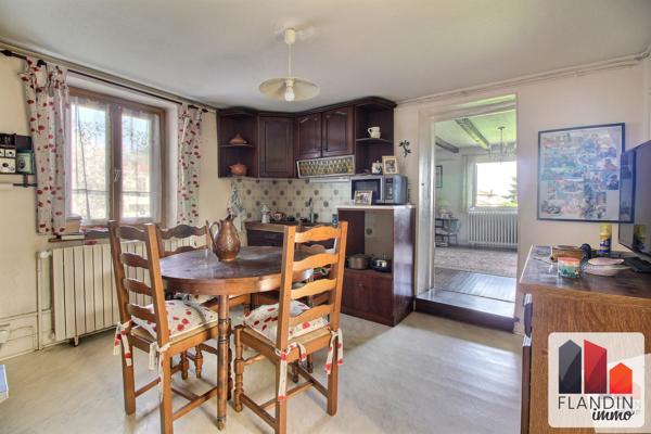 Maison de village avec dépendances – Terrain 850 m² – Fort potentiel – Vernaison limite Charly
