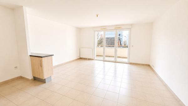 Appartement - T3 - SAINT HERBLAIN BOURG - GARAGE + STATIONNEMENT - 1er Etage