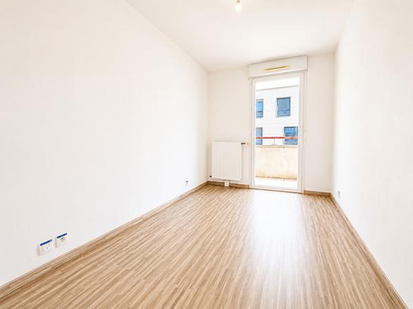 Appartement - T3 - SAINT HERBLAIN BOURG - GARAGE + STATIONNEMENT - 1er Etage
