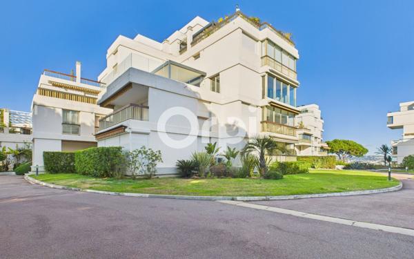 Appartement à vendre    4 pièces • 96,73 m2 Mandelieu-la-Napoule