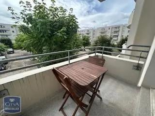 Appartement à louer 2 pièces 46.7m² Bordeaux (33300)