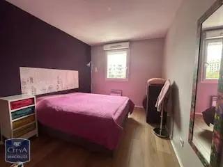 Appartement à louer 2 pièces 46.7m² Bordeaux (33300)
