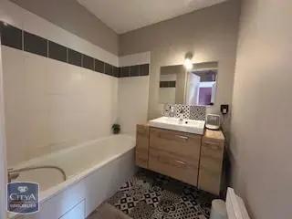 Appartement à louer 2 pièces 46.7m² Bordeaux (33300)