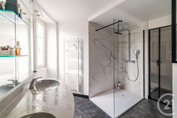 Maison à vendre  10 pièces - 245 m2 LAVAL - 53