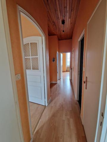 A DEUX PAS DU CENTRE VILLE.... Pontivy (56300)