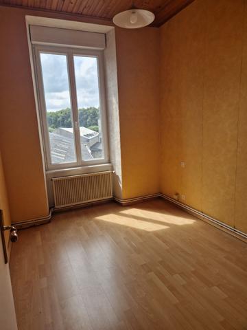 A DEUX PAS DU CENTRE VILLE.... Pontivy (56300)
