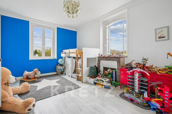 A vendre - Le Vésinet - Demeure 469,83 m² et maison de gardien 66,27 m² sur parc privé de 2 800 m²