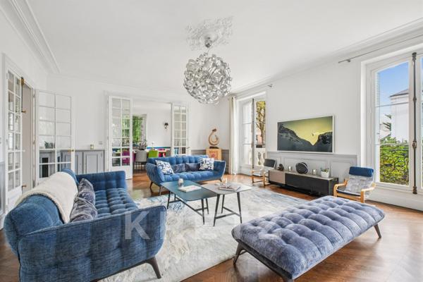 A vendre - Le Vésinet - Demeure 469,83 m² et maison de gardien 66,27 m² sur parc privé de 2 800 m²