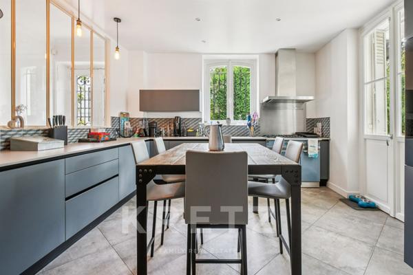 A vendre - Le Vésinet - Demeure 469,83 m² et maison de gardien 66,27 m² sur parc privé de 2 800 m²