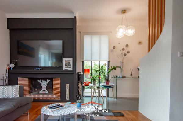 Maison
                                                                                                                                                                                                                                                                                                                        5 pièce(s)                                                                                                                                                                                                          4 chambre(s)                                                                                                                                                                                                          156  m²