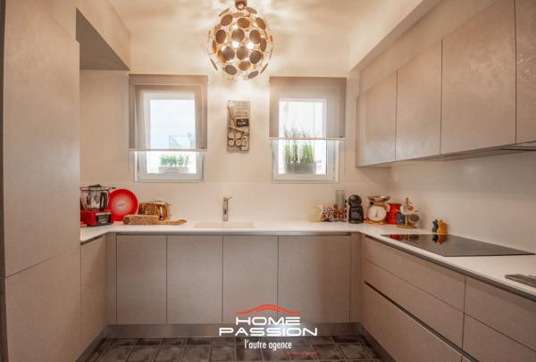 Maison
                                                                                                                                                                                                                                                                                                                        5 pièce(s)                                                                                                                                                                                                          4 chambre(s)                                                                                                                                                                                                          156  m²