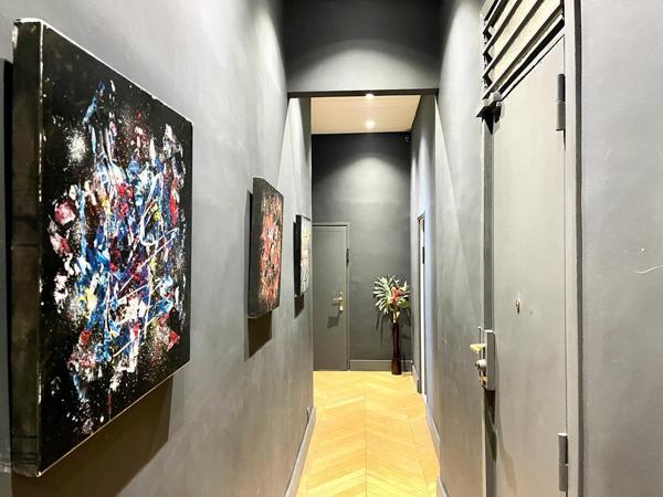 Bureau
         15 pièces
        - 323 m² 1 990 000 € *