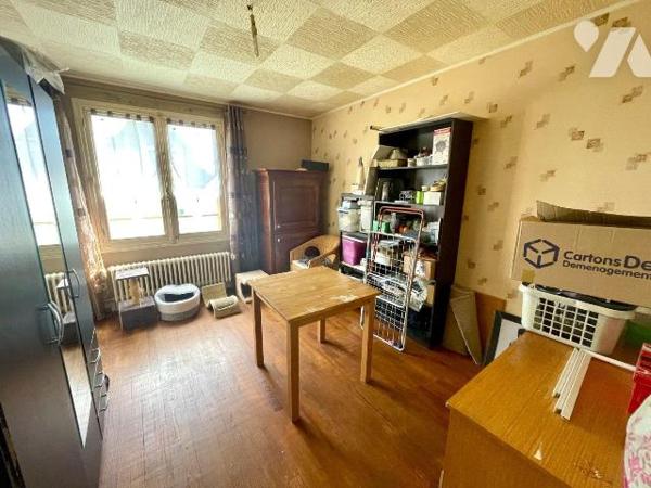 APPARTEMENT LOUE PROCHE DE LA GARE
IDEAL INVESTISSEUR
A VENDRE A RETHEL, à quelques minutes à...