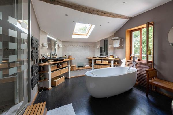 Saint prix - Propriété d'exception - Ancienne demeure d'artiste peintre