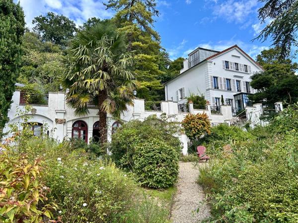 Saint prix - Propriété d'exception - Ancienne demeure d'artiste peintre